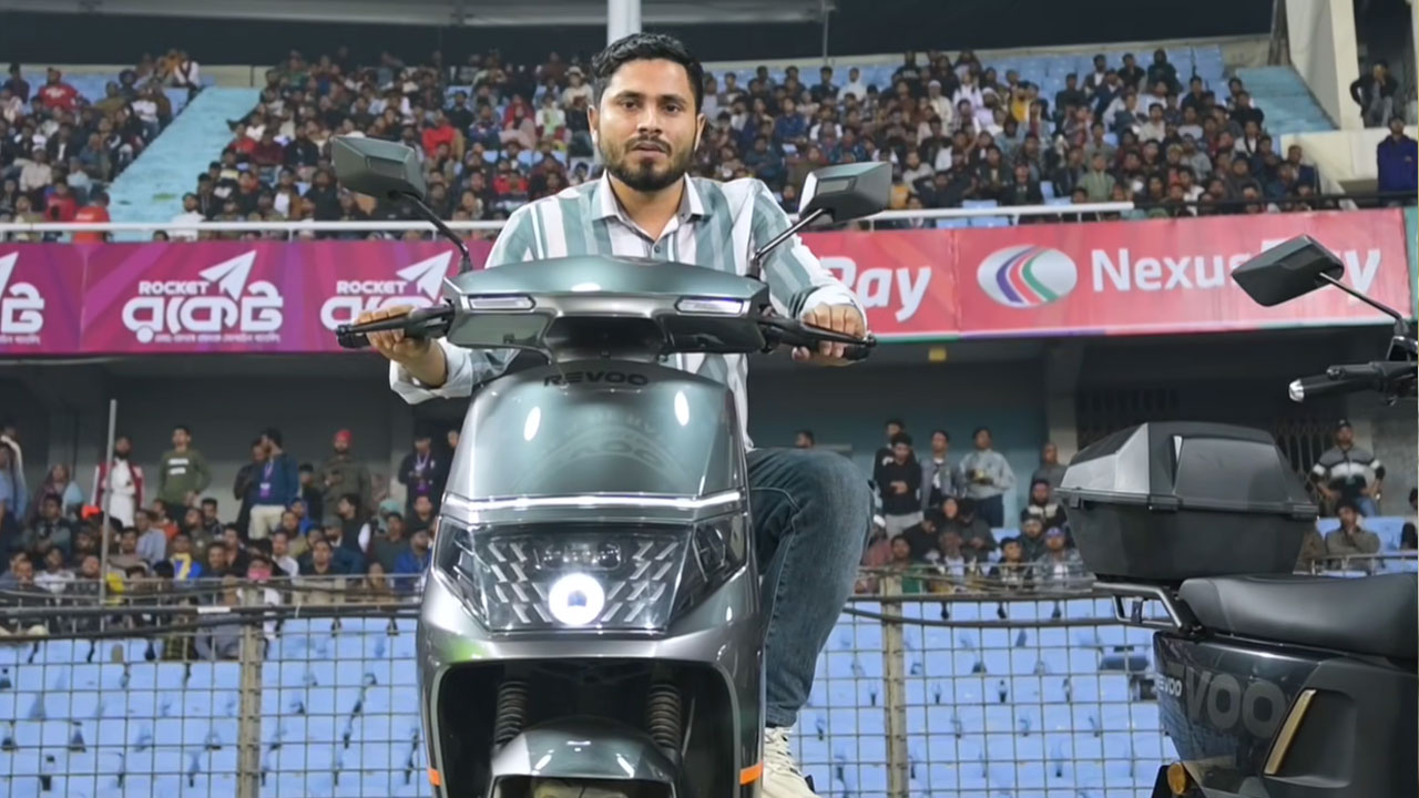 বিপিএলের প্রথম দিনের বাইক বিজয়ী হৃদয়